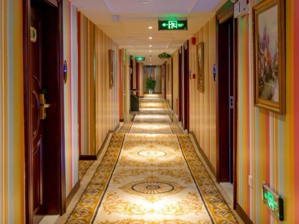 Vienna Hotel - Shenzhen Dongmen Hubei Metro Station Екстериор снимка